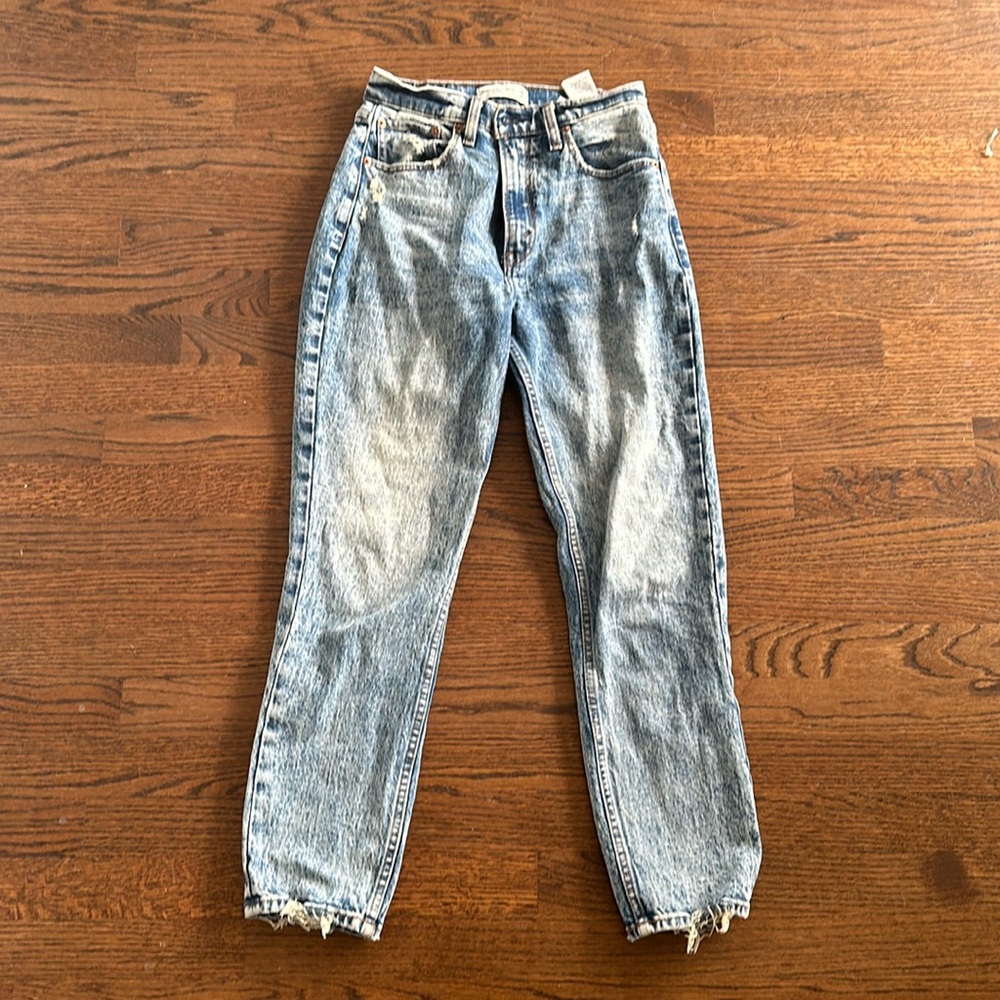 Abercrombie Jeans - The Mom High Rise Size 26 2R